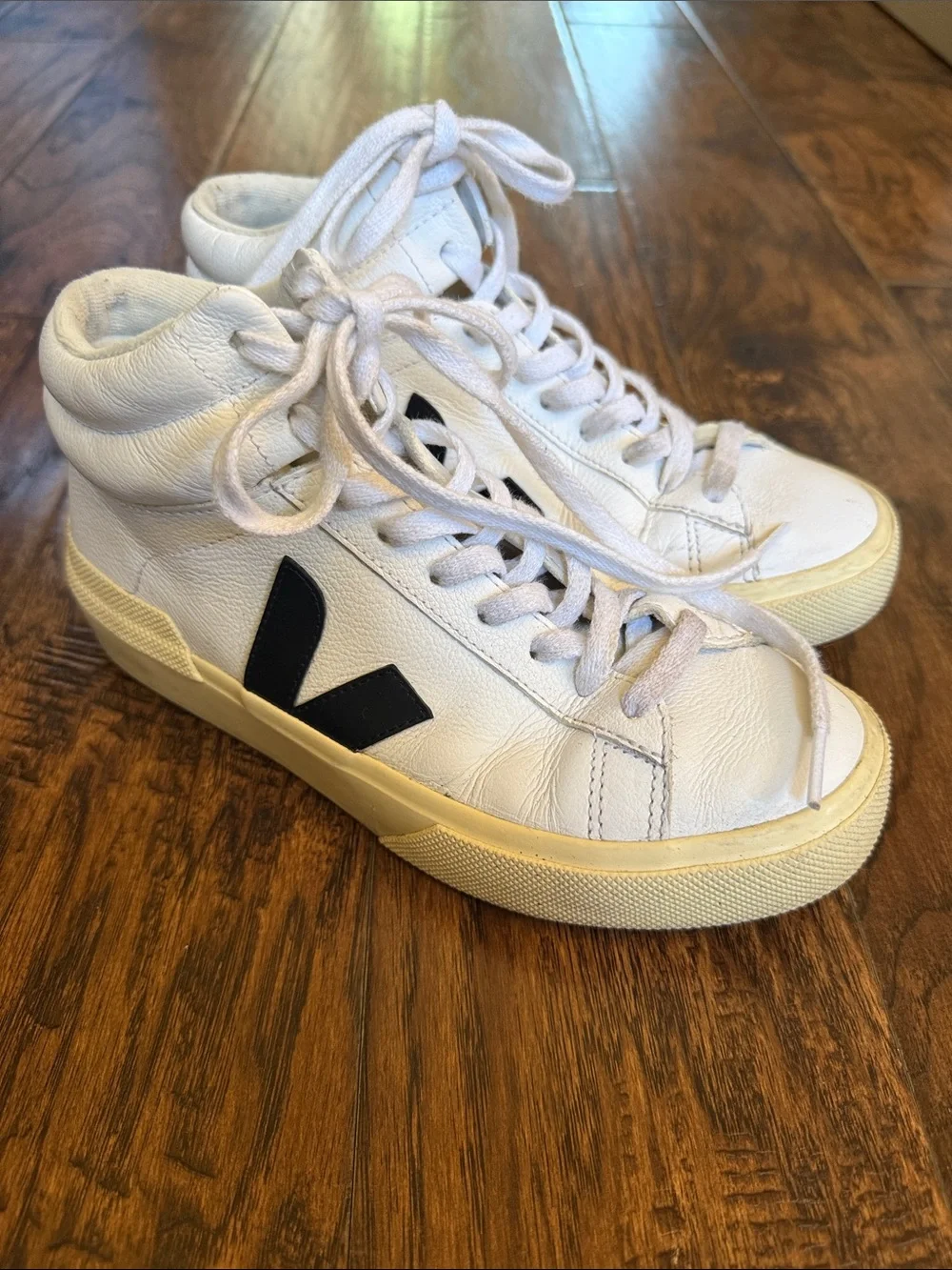 Veja Minotaur High-Top Sneakers with Black V, size 6